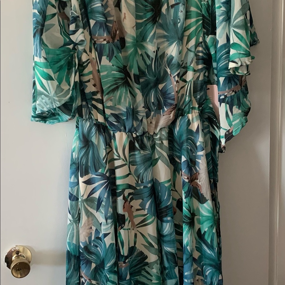 Green floral Maxi Dress (floor length) with Belt never worn